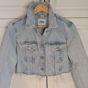 Zara Cropped Distressed Denim Jacket Raw Hem Casual Chic Street Style | Size M